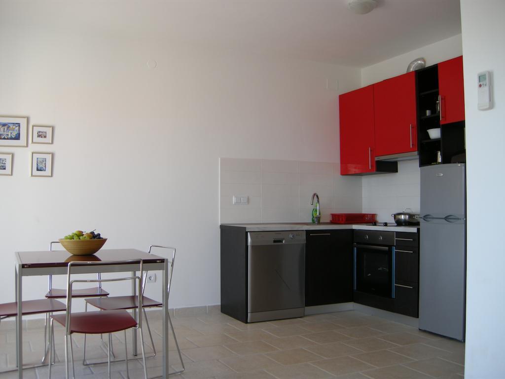 Domenica Apartments Racisce Phòng bức ảnh